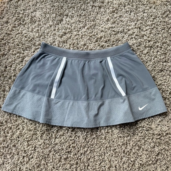 Nike Dresses & Skirts - Nike Womens Premier Maria Sharapova Tennis Pickleball Skort Silver Gray - Med